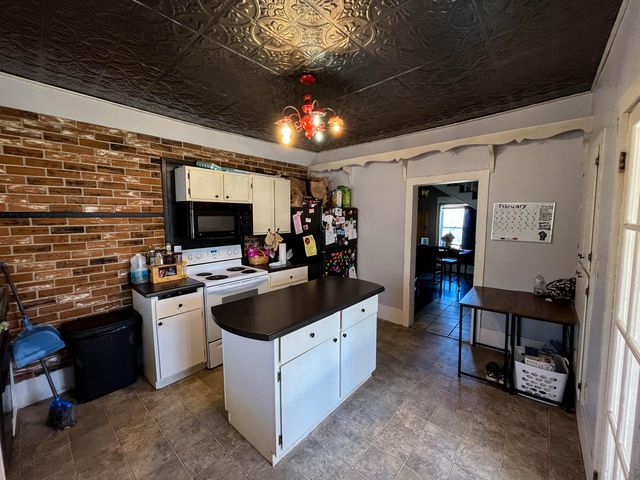 903 Vine Street, Thayer, MO 65791