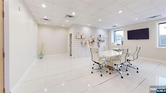 301 Hoboken, Carlstadt, NJ 07072