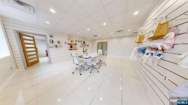 301 Hoboken, Carlstadt, NJ 07072