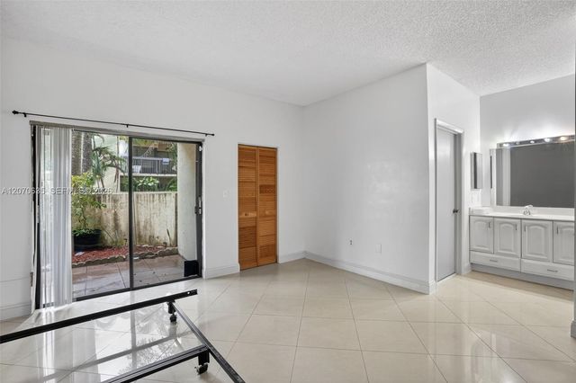 13045 SW 88th Lane 104A, Miami, FL 33186
