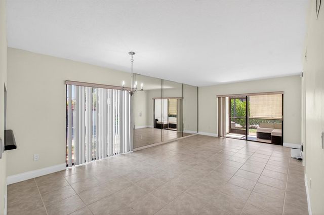 351 Club Circle 101, Boca Raton, FL 33487