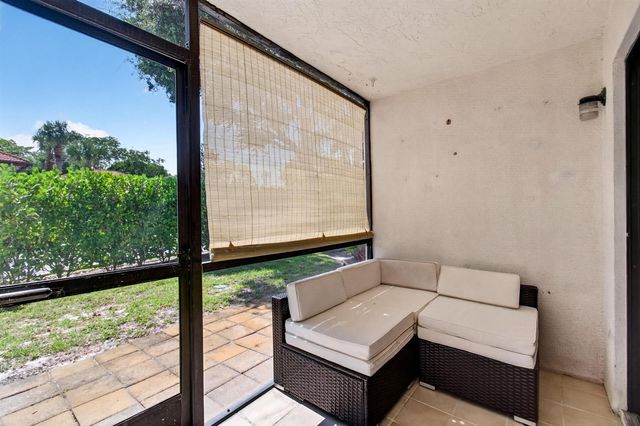 351 Club Circle 101, Boca Raton, FL 33487