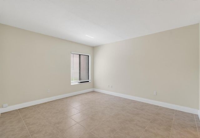 351 Club Circle 101, Boca Raton, FL 33487