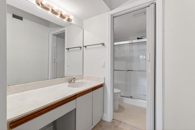 351 Club Circle 101, Boca Raton, FL 33487