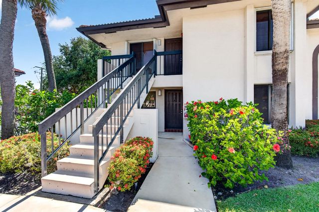 351 Club Circle 101, Boca Raton, FL 33487