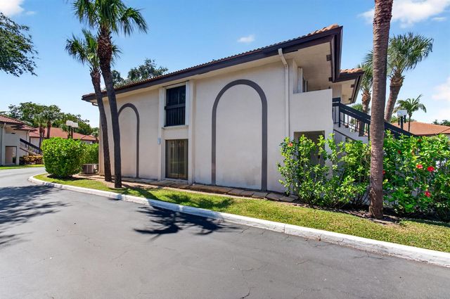 351 Club Circle 101, Boca Raton, FL 33487