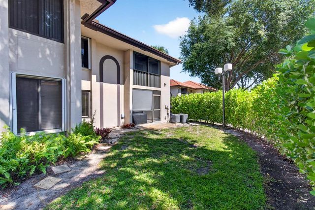 351 Club Circle 101, Boca Raton, FL 33487