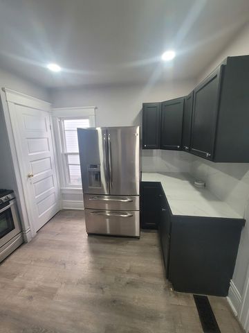 441 N View Street, Aurora, IL 60506