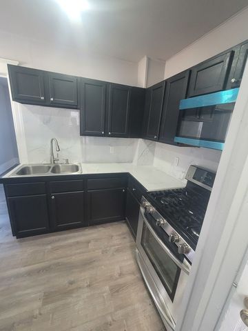 441 N View Street, Aurora, IL 60506