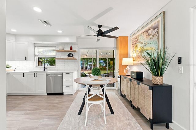 2048 JEFFERSON AVENUE, Dunedin, FL 34698