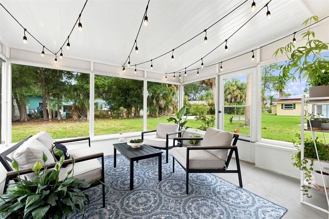 2048 JEFFERSON AVENUE, Dunedin, FL 34698