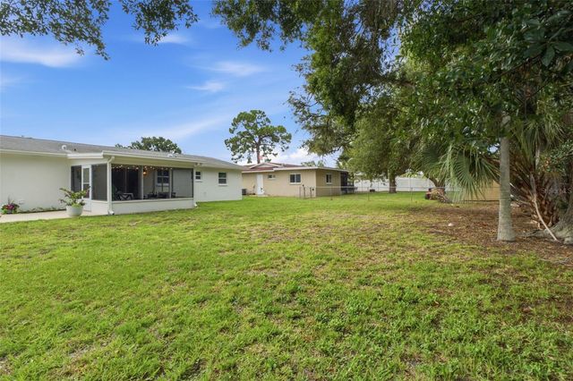 2048 JEFFERSON AVENUE, Dunedin, FL 34698