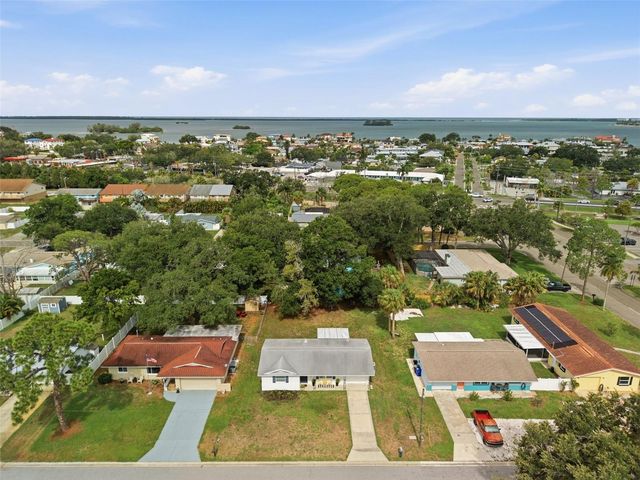 2048 JEFFERSON AVENUE, Dunedin, FL 34698