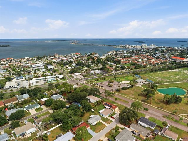2048 JEFFERSON AVENUE, Dunedin, FL 34698