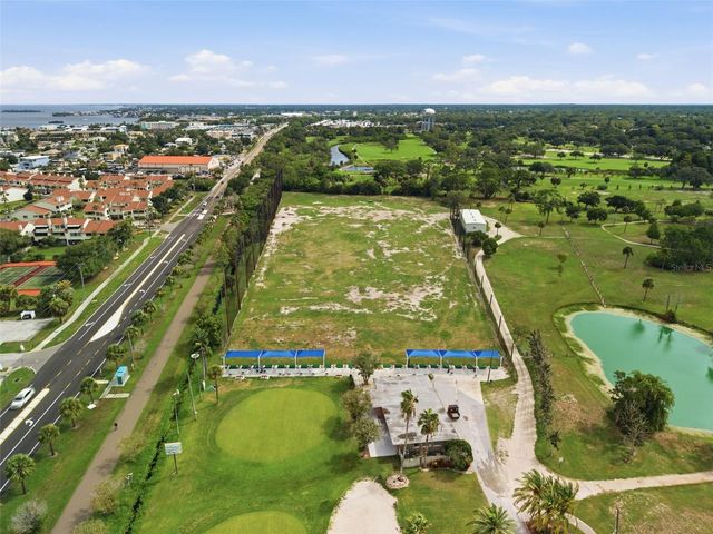 2048 JEFFERSON AVENUE, Dunedin, FL 34698
