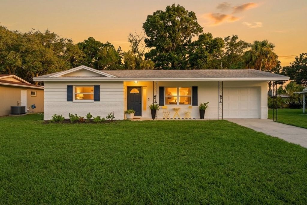 2048 JEFFERSON AVENUE, Dunedin, FL 34698