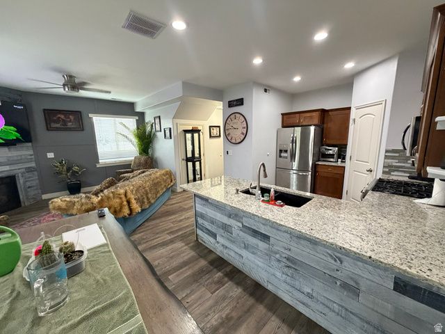 6929 S VILLAGE HAVEN DR, Midvale, UT 84047