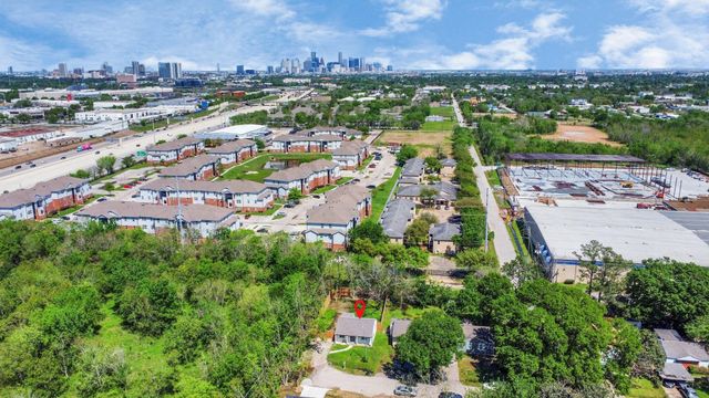 3401 Nathaniel Brown Street, Houston, TX 77021
