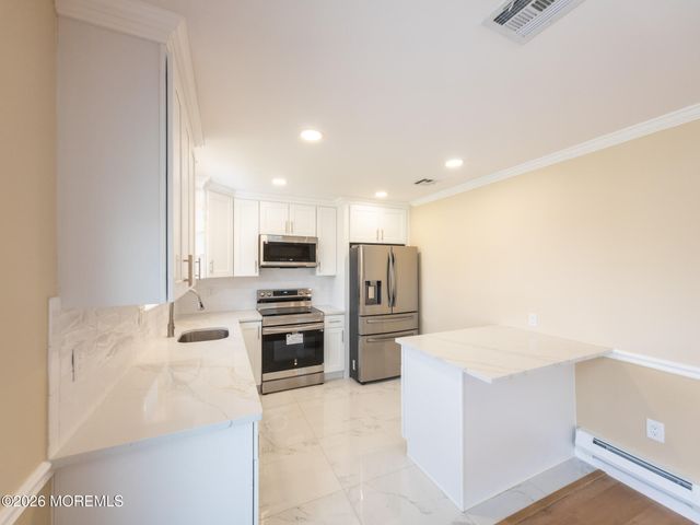 732C Ralston Plaza, Monroe, NJ 08831