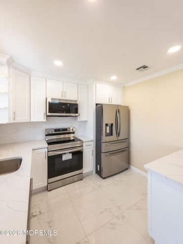 732C Ralston Plaza, Monroe, NJ 08831