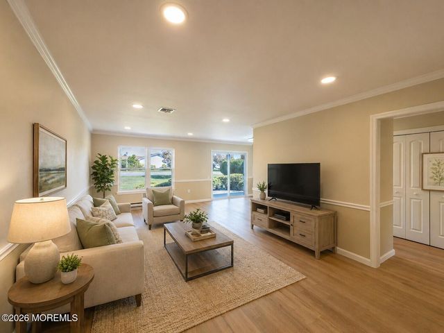 732C Ralston Plaza, Monroe, NJ 08831