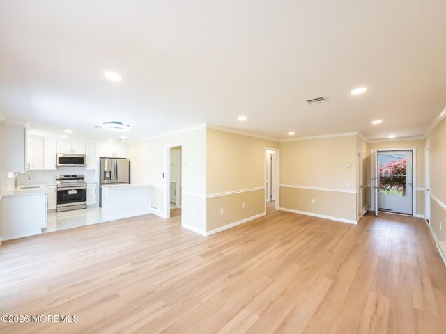 732C Ralston Plaza, Monroe, NJ 08831