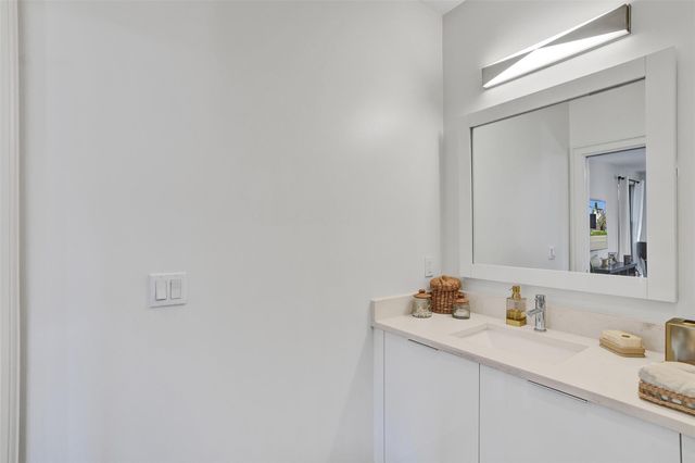 233 NE 11th St 233, Fort Lauderdale, FL 33304