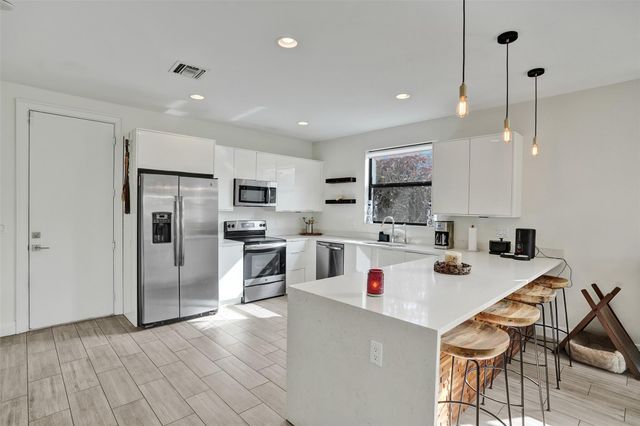 233 NE 11th St 233, Fort Lauderdale, FL 33304