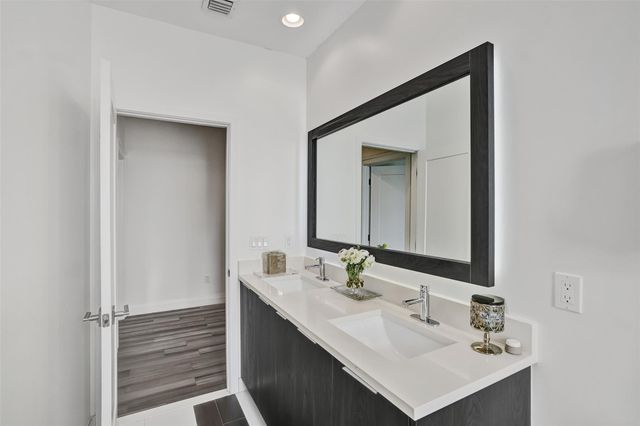 233 NE 11th St 233, Fort Lauderdale, FL 33304