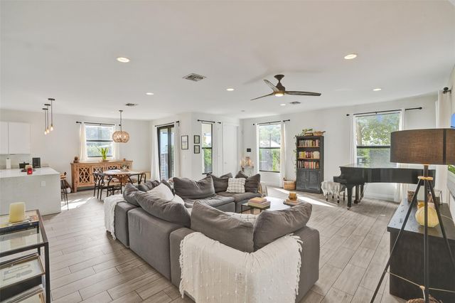 233 NE 11th St 233, Fort Lauderdale, FL 33304