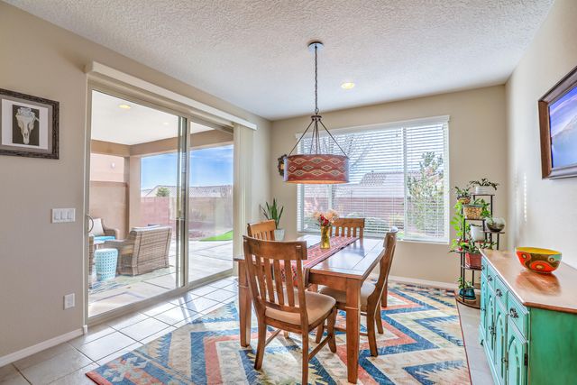 2331 Komatke Trail NW, Albuquerque, NM 87120