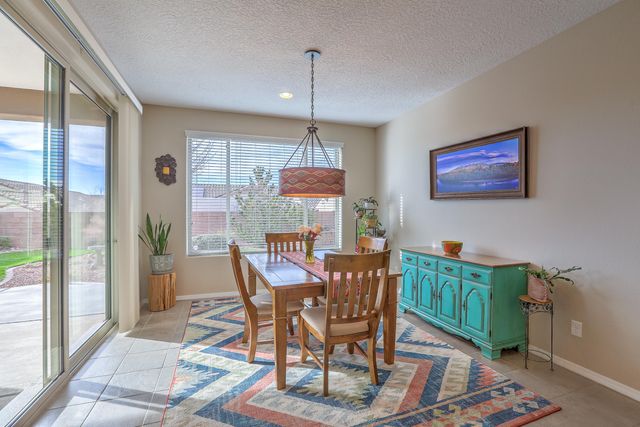 2331 Komatke Trail NW, Albuquerque, NM 87120