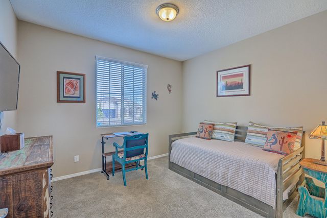 2331 Komatke Trail NW, Albuquerque, NM 87120