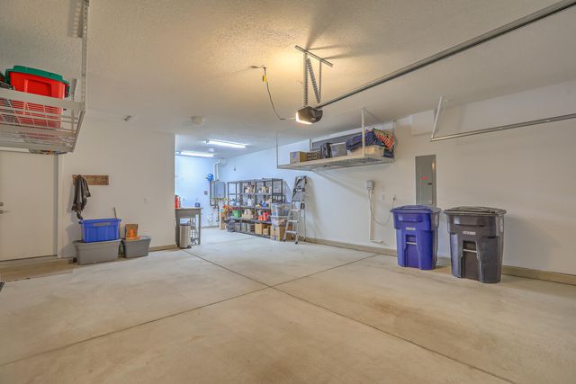 2331 Komatke Trail NW, Albuquerque, NM 87120