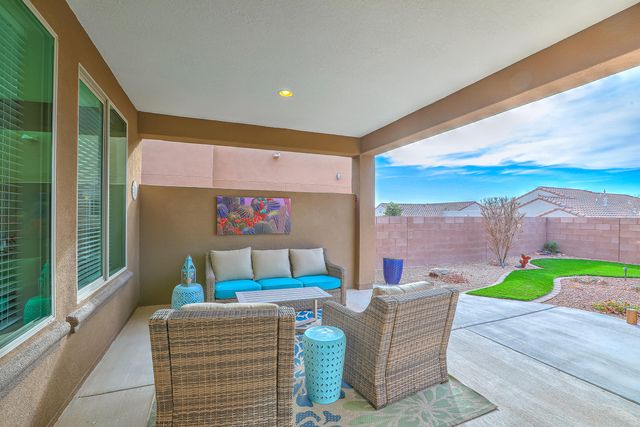 2331 Komatke Trail NW, Albuquerque, NM 87120