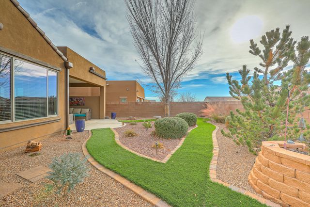 2331 Komatke Trail NW, Albuquerque, NM 87120