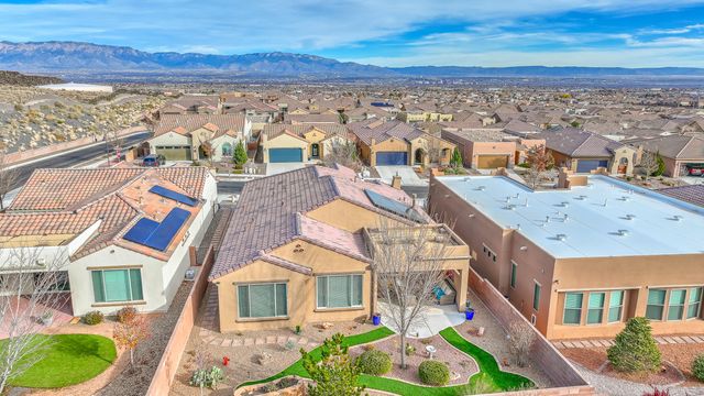 2331 Komatke Trail NW, Albuquerque, NM 87120