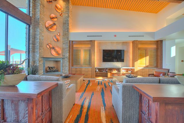 2331 Komatke Trail NW, Albuquerque, NM 87120