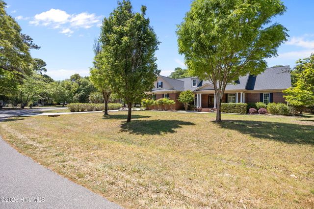 225 Shearwater Drive, Hampstead, NC 28443