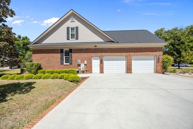 225 Shearwater Drive, Hampstead, NC 28443