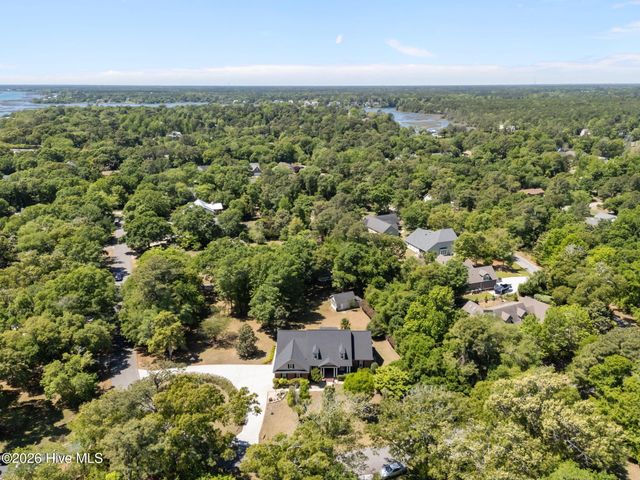 225 Shearwater Drive, Hampstead, NC 28443