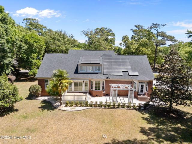 225 Shearwater Drive, Hampstead, NC 28443