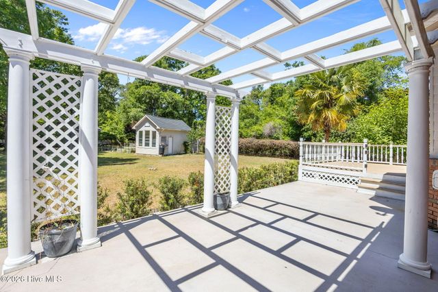 225 Shearwater Drive, Hampstead, NC 28443