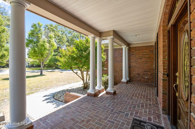 225 Shearwater Drive, Hampstead, NC 28443