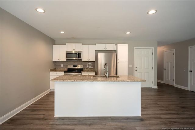 730 W Illinois Avenue, Southern Pines, NC 28387
