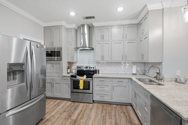595 Nellwood Dr., Hattiesburg, MS 39402