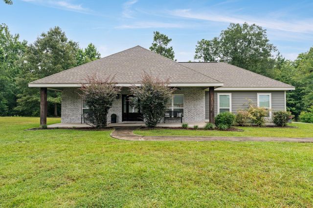 595 Nellwood Dr., Hattiesburg, MS 39402