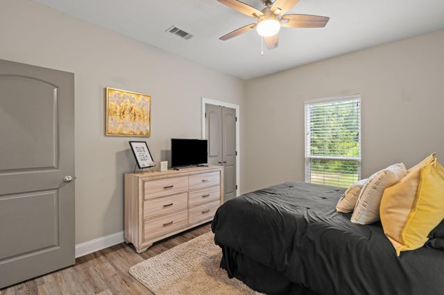 595 Nellwood Dr., Hattiesburg, MS 39402