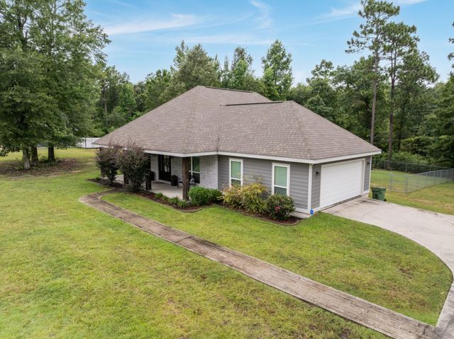 595 Nellwood Dr., Hattiesburg, MS 39402