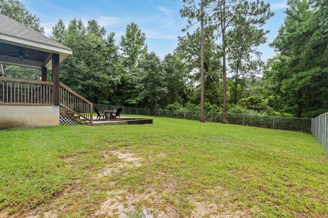 595 Nellwood Dr., Hattiesburg, MS 39402